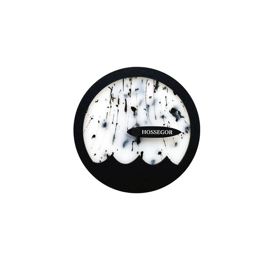 Horloge des marées blanche avec une petite vague noir en surimpression
