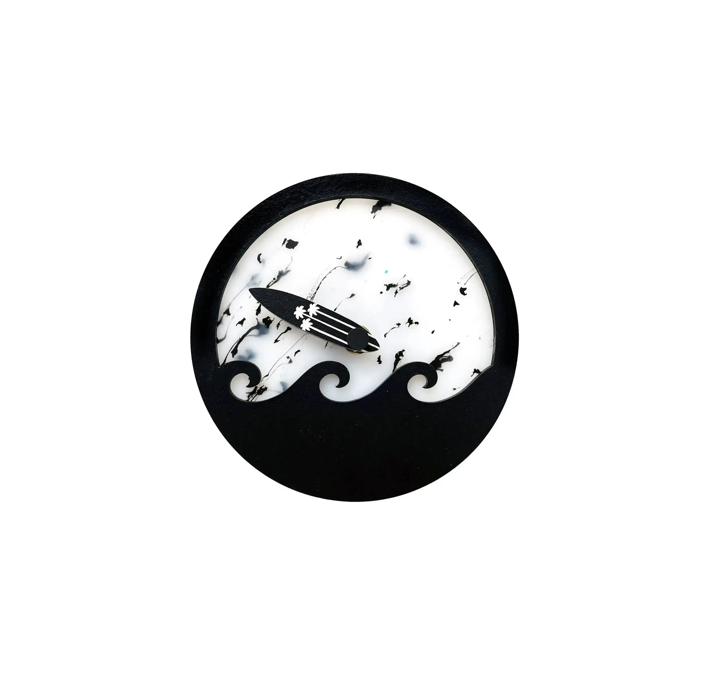 Horloge des marées blanche avec une vague noir en surimpression