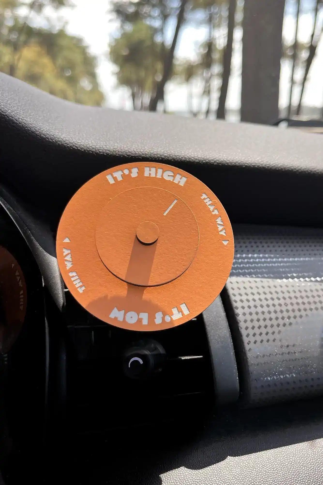 mini horloge des marées orange